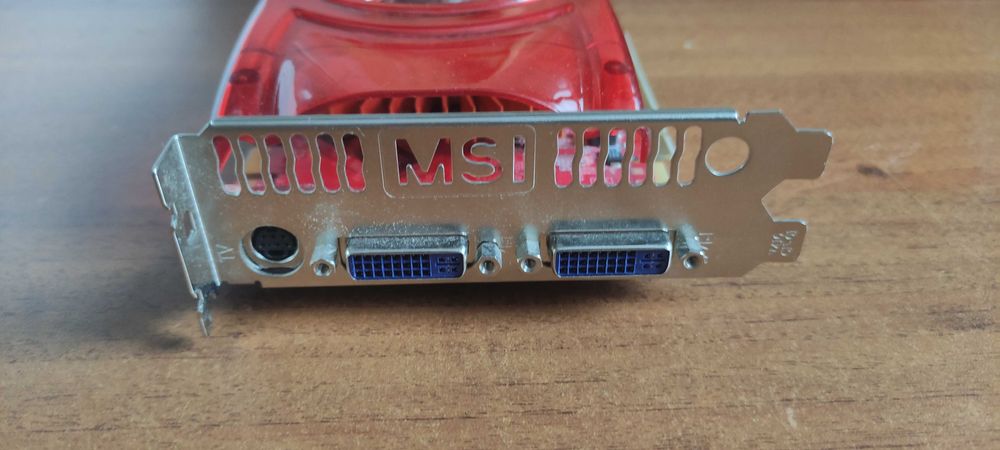 Видеокарта GeForce 9600GT 1Gb