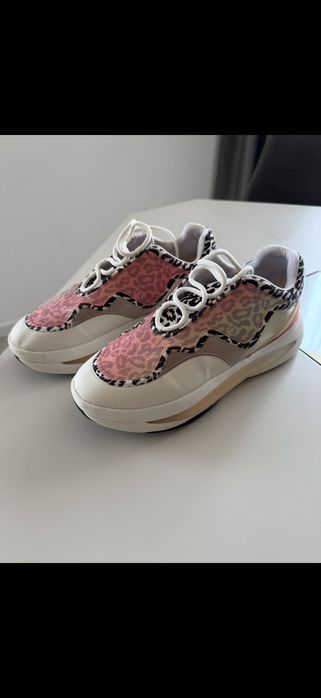 Pinko оригинални сникърси