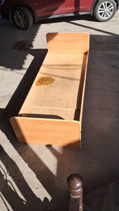 Манеж, телевизор, диван,камод продам мебель б/у