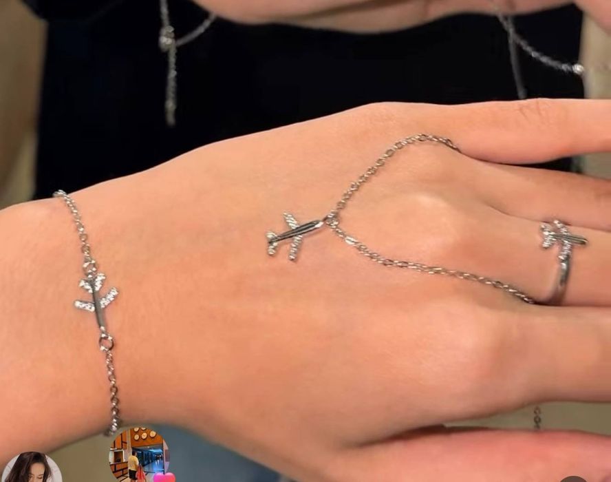 Продаю. Комплект. Серебряные украшения