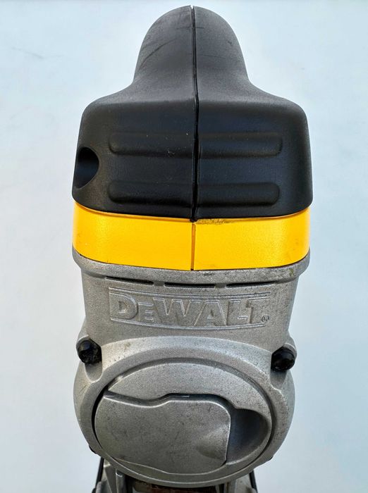 DEWALT DC330 - Акумулаторен прободен трион 18V