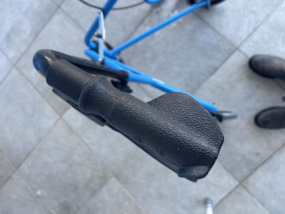 Проходилка/Ролатор за възрастни