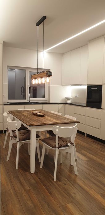 Închiriez apartament 2 camere, modern, cu parcare – Suceava,