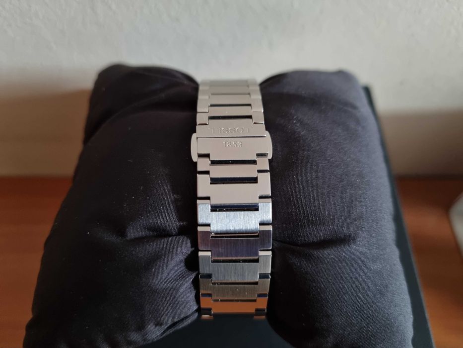 Нов ръчен часовник Tissot PRX Digital 35mm