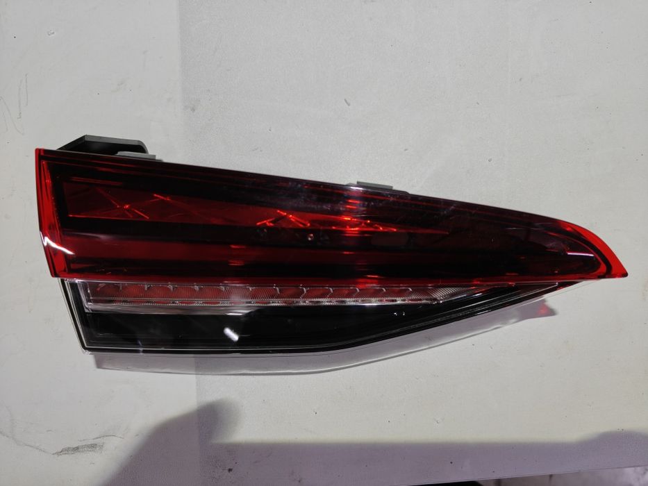 Заден ляв стоп Skoda Octavia 4