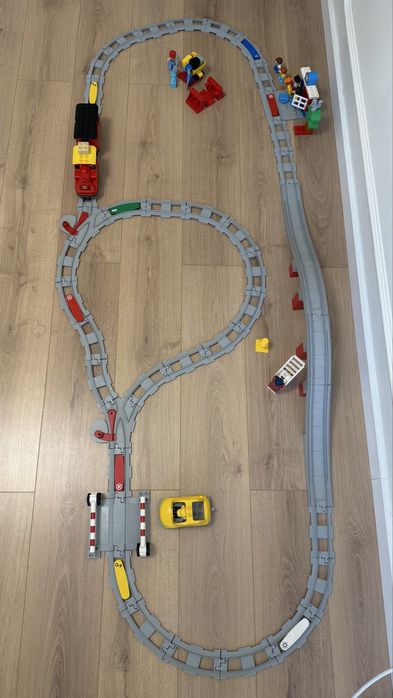 Поезд  оригинальный LEGO DUPLO
