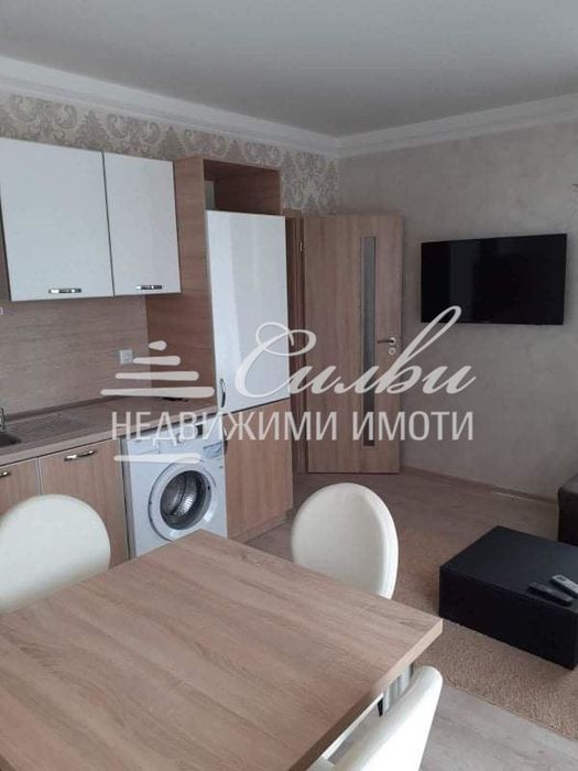 Дава се под наем Тристаен апартамент в Шумен, Пазара - 75 кв.м за 408 € - Снимка #3
