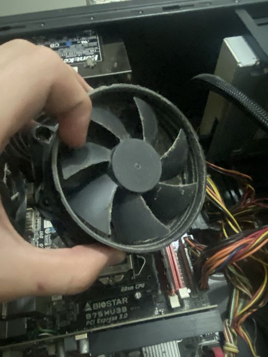 Intel i5 3330 с кулером