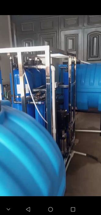 Filtrlangan suv chiqaruvchi uskuna