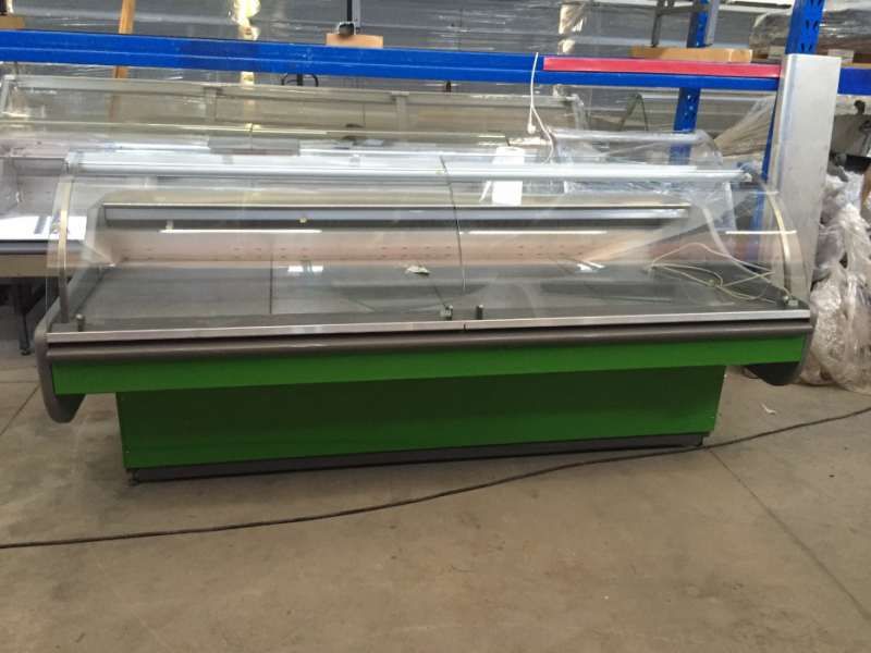 продавам хладилна витрина