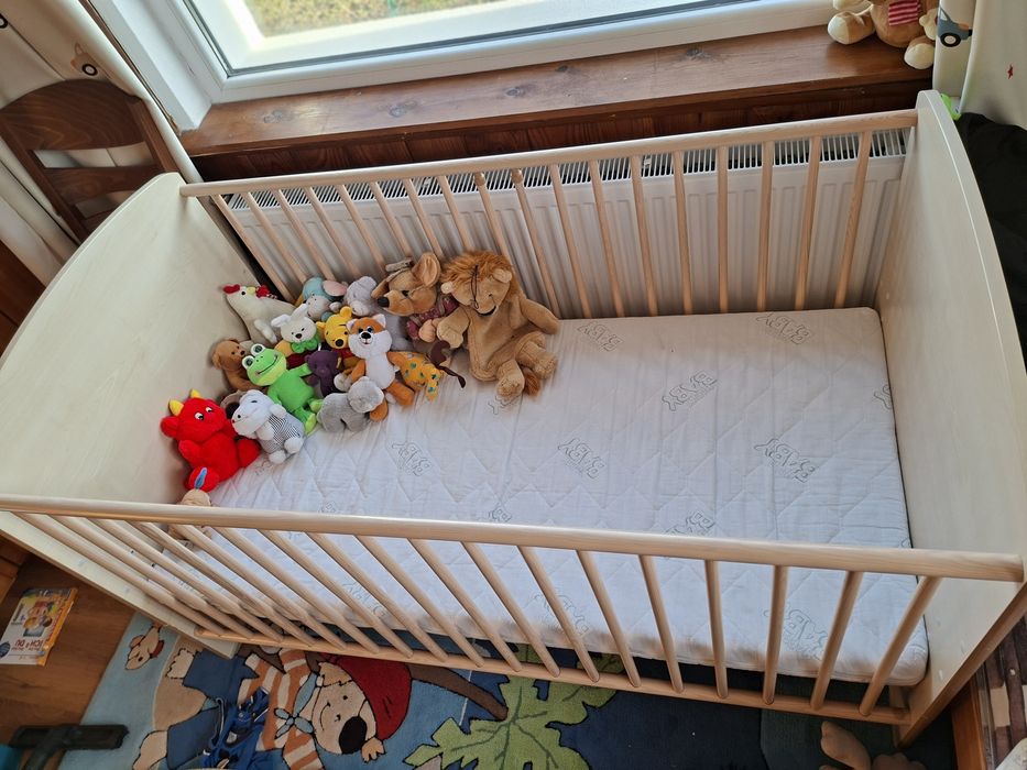 Дървено детско легло