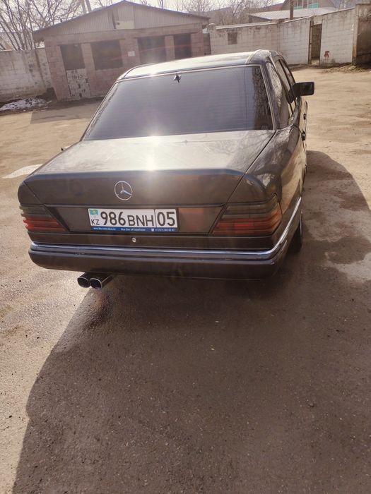 Mercedes 230 обмен предлагайте.