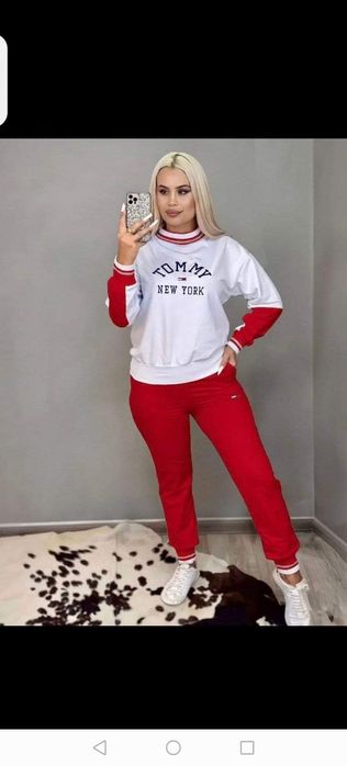 Дамски спортни екипи