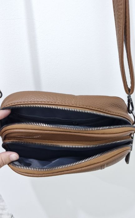 Светлокоричневая сумочка