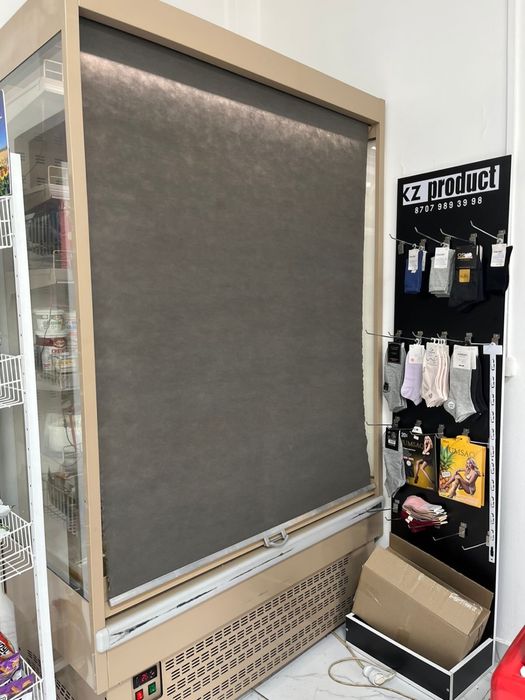 Продам витринный холодильник
