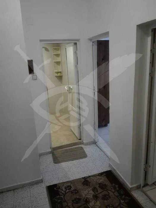 Дава се под наем Тристаен апартамент в Пловдив, Кършияка - 100 кв.м за 448.8 € - Снимка #2