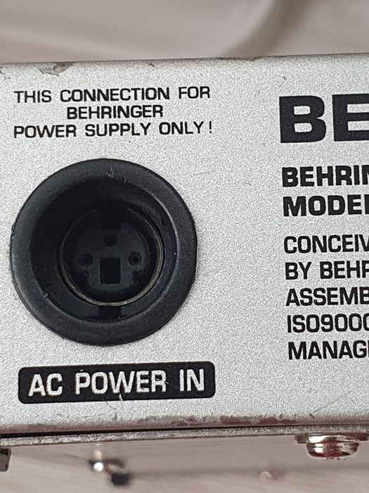 Mixer Behringer Consola DJ Hercule Mk2 /BOXE