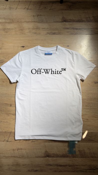 off white бяла тениска НОВА