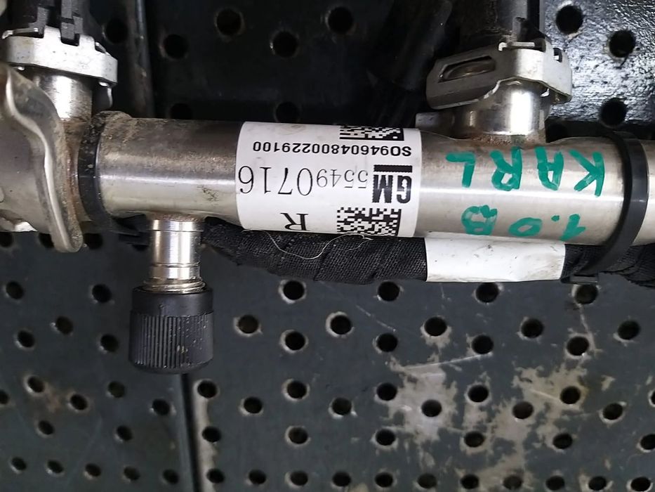 Rampa cu injectoare 1.0 b lpg opel karl 55490716 12655674