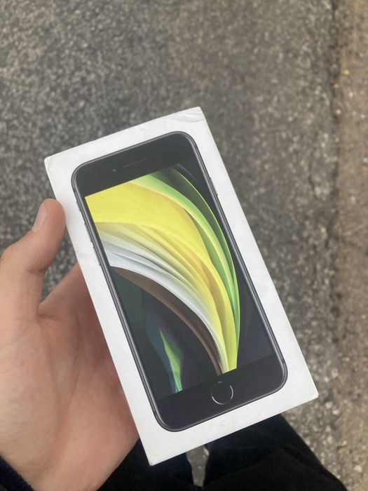 Iphone ce 2020 / Айфон