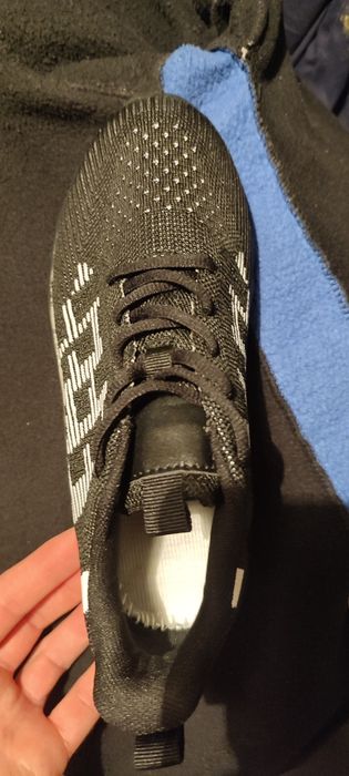 Кроссовки новые.