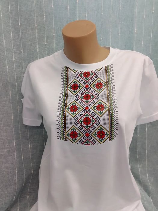 Тениски с етно мотиви/ щампа/