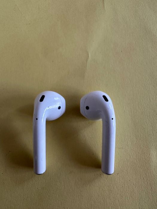 APPLE AIR PODS 2 Генерация.  Само слушалките