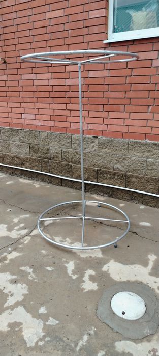 Вешалка крутилка