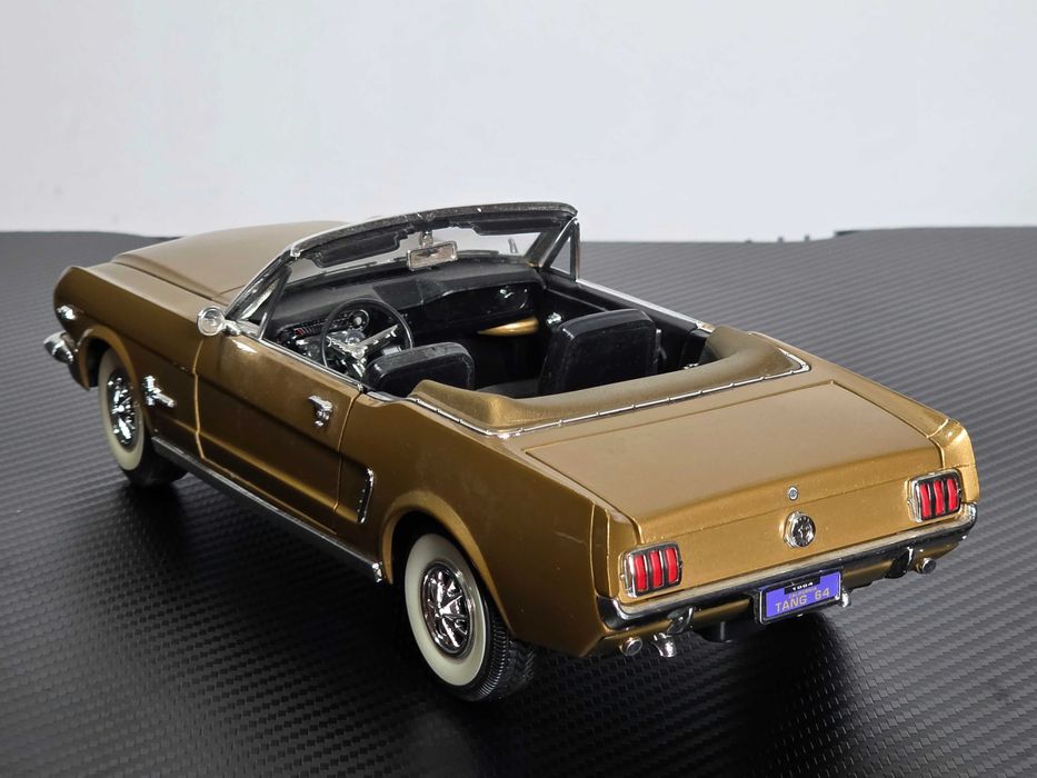 Macheta Auto 1/18 Ford Mustang 1964 1/2 Cabrio