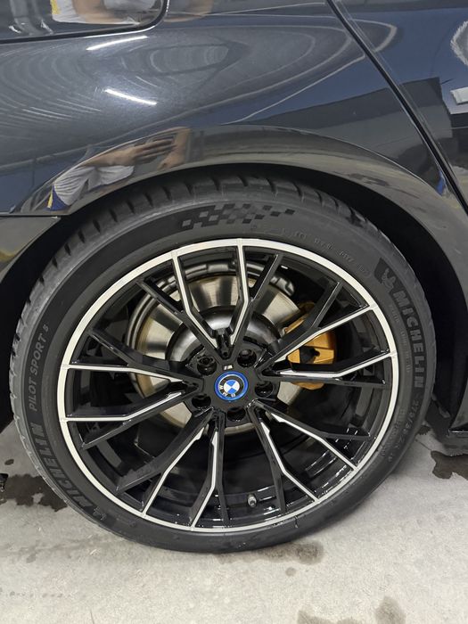 Bmw G30 gibrid 2018-yil