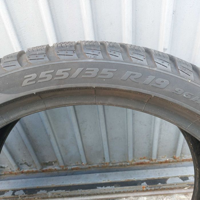 Cauciucuri Winter Pirelli Sottozero 3 (255/35 R19 96H M+S) Run Flat