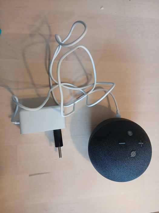 Alexa Echo dot  като нова