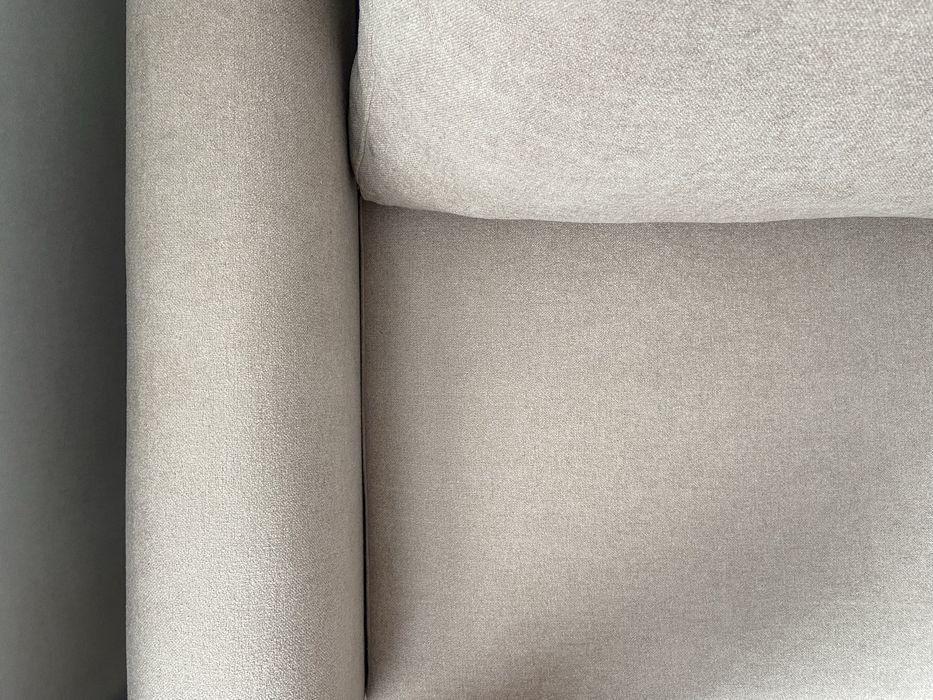 Новый диван бежевый