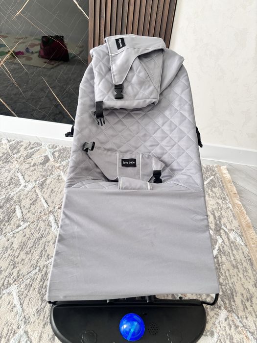 Шезлонг продам детский