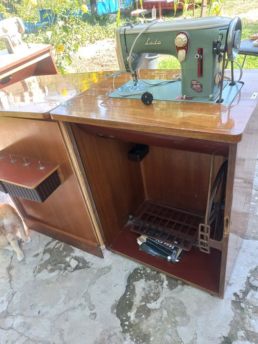 Продам швейные машинки