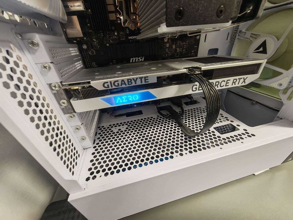 Gigabyte GeForce RTX 4060 AERO OC 8GB