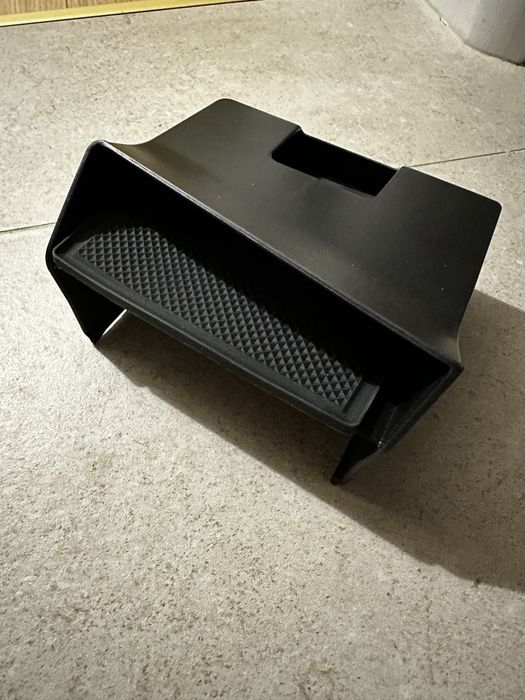 Audi Q3 F3 аксесоар централна конзола