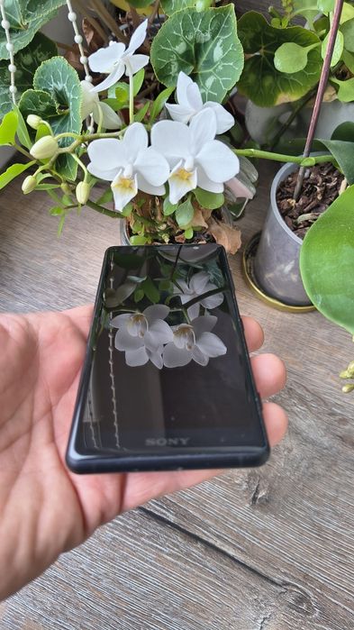 Sony  XZ2 Compact (H8324)-като нов