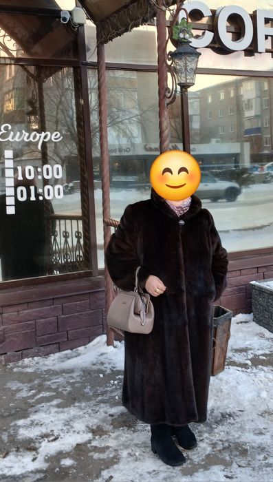 Продам норковую шубу! 64 размер,почти новая!