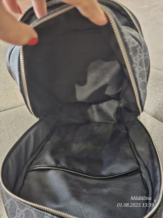 Vând ghiozdan Gucci