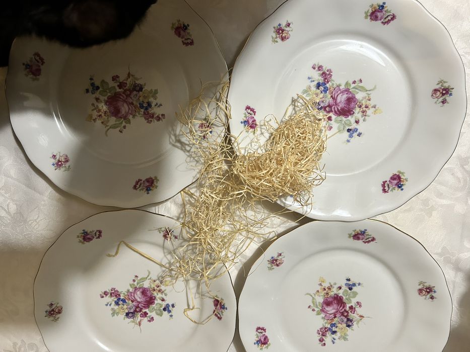 4 броя порцеланови чинии Полша