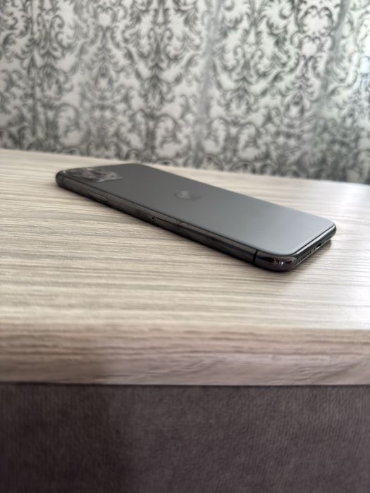 Продам iphone 11 Pro max Айфон 11 про макс