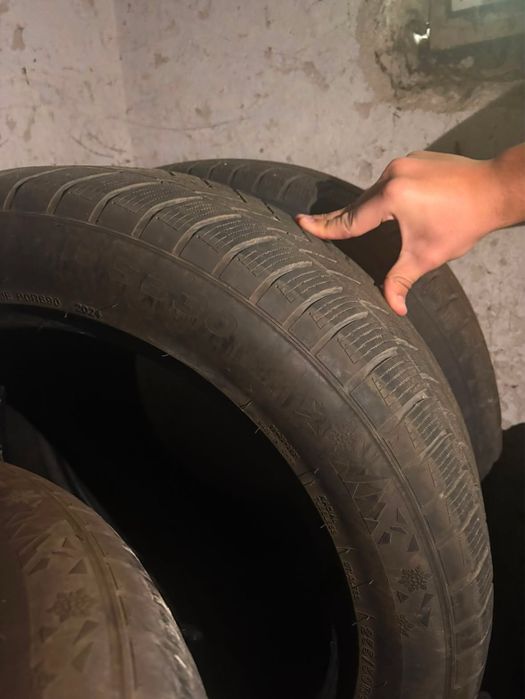Зимни гуми. Размери 285/45 R19- 2бр.  255/50 R19- 2бр