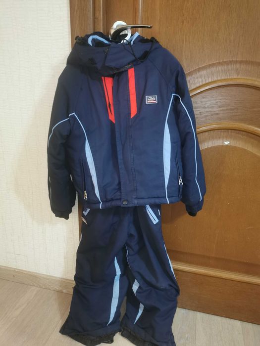 Отдам детский комбинезон на мальчика 5-6 лет