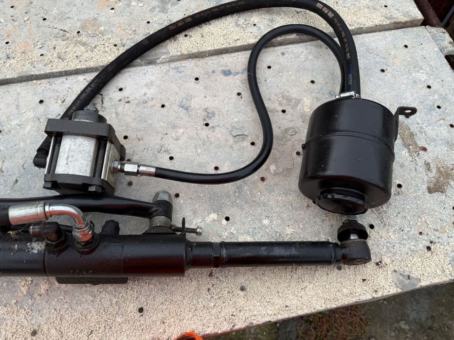 Servo directie tractor 445