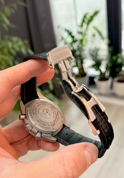 omega speedmaster gry