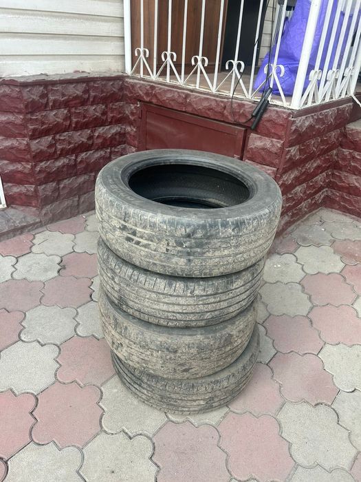 Шины 215/55/17 комплект