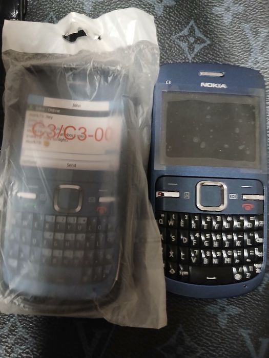 Assalom alekum telefon sotiladi Original Nokia C3 black Qora rang
