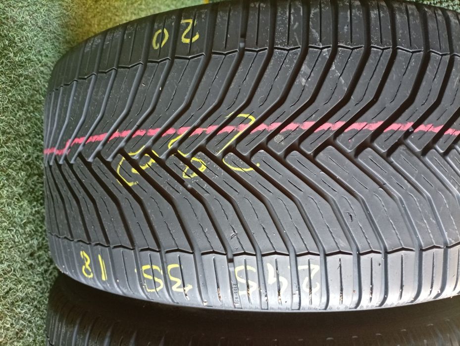 245 35 18 Michelin m+s