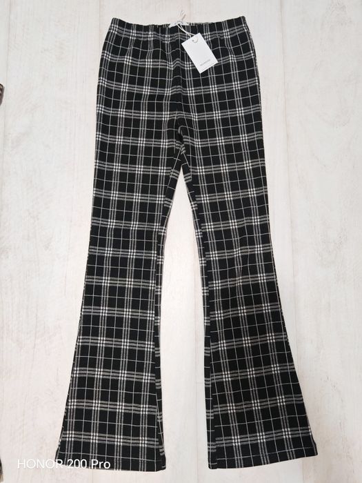 Pantaloni evazati fete, Reserved, noi cu eticheta, 9_10 ani, 146 cm